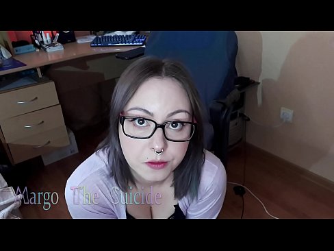 ❤️ Nwatakịrị nwanyị sexy nwere ugegbe na-eme Dildo nke ukwuu na igwefoto ❤️❌ Anal video ️❤
